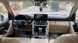 تۆیۆتا لاند کروزەر